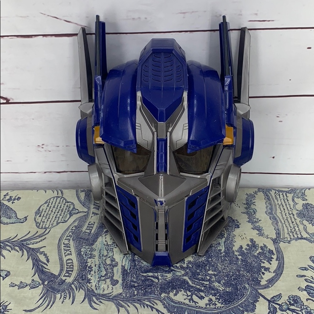 Transformers Optimus Prime Talking Mask helmet